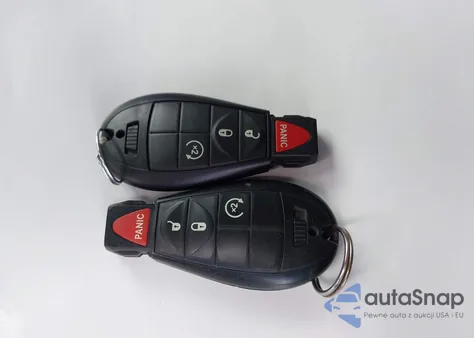 2011 Jeep Grand Cherokee Laredo z USA, uszkodzony, nr VIN 1J4RR4GG5BC597830